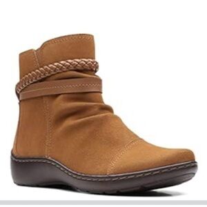 Clark’s Ultimate Comfort Collection Cora Braid Tan Ankle Boots sz 7 nwb